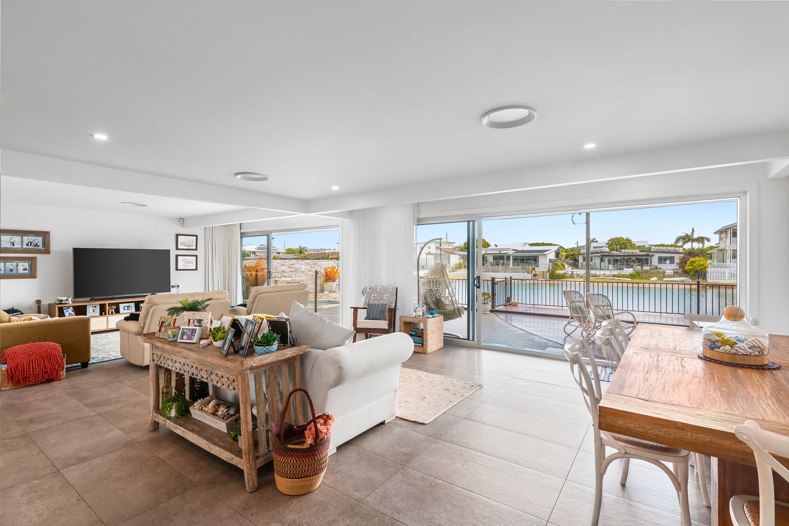 5 Dolphin Court PALM BEACH 9