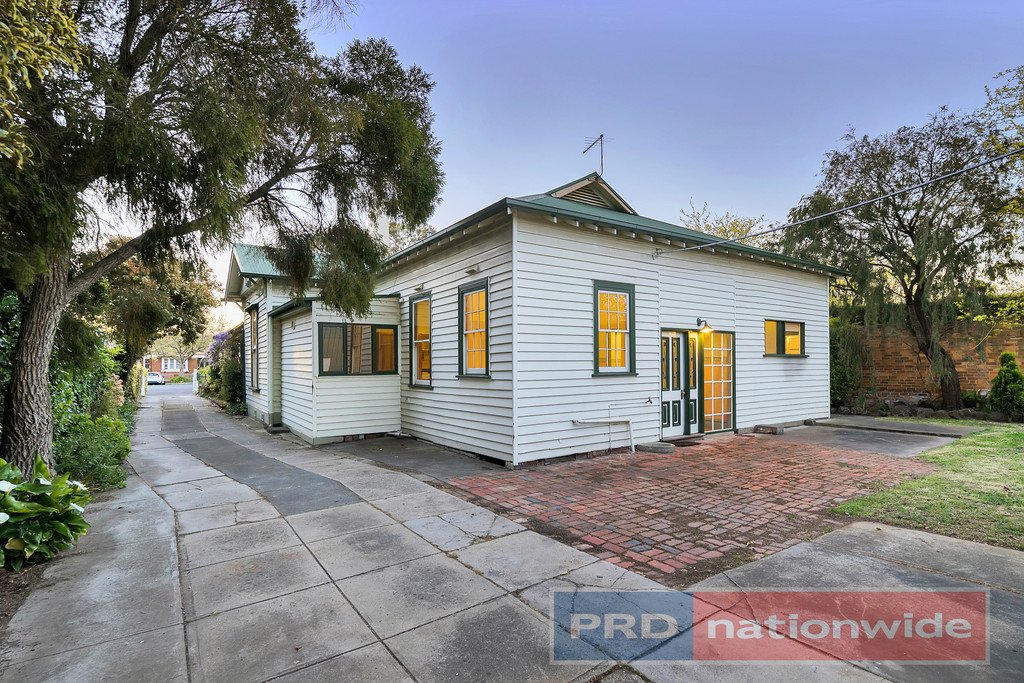 5 Drummond Street South BALLARAT CENTRAL 9