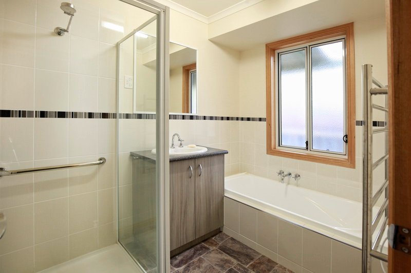 Real Estate and Property in 5 Duffy Street, Woodend, VIC