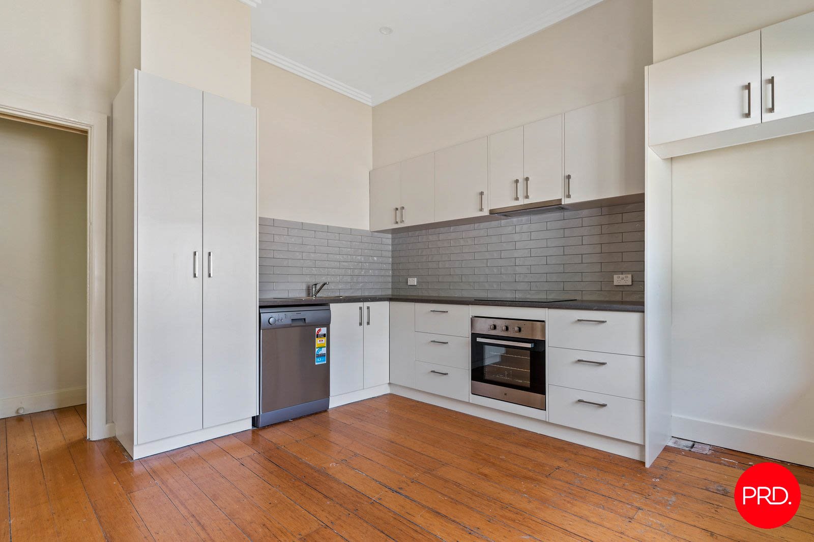 5 Echuca Street QUARRY HILL 2