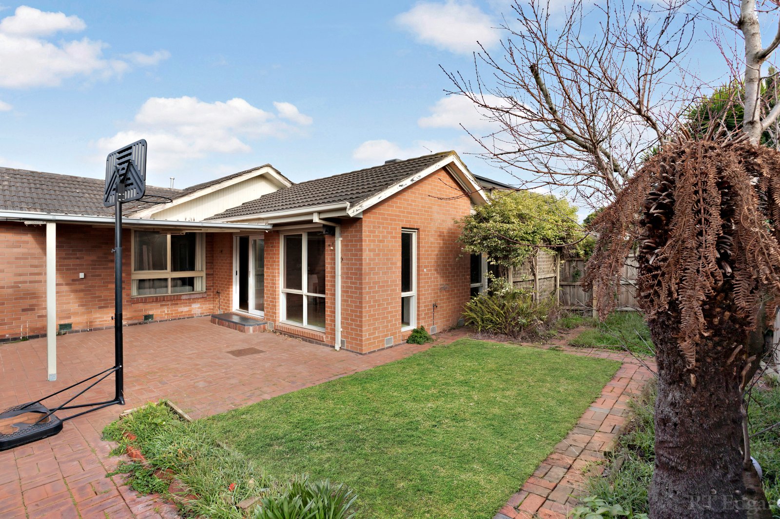 Real Estate and Property in 5 Edgewood Avenue, Burwood East, VIC