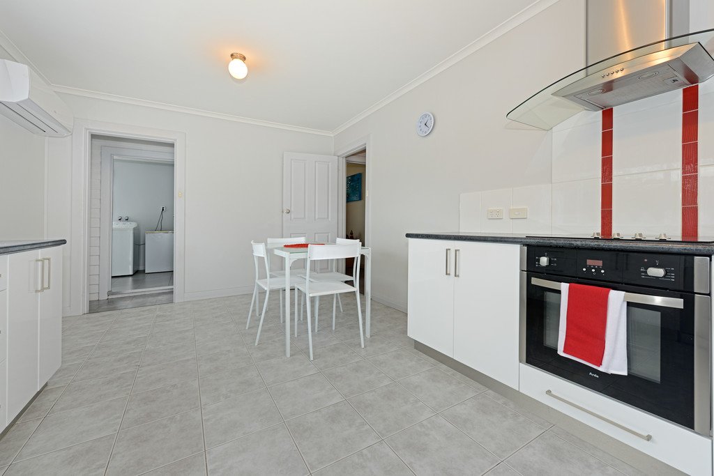 5 Edinburgh Crescent GOODWOOD 4