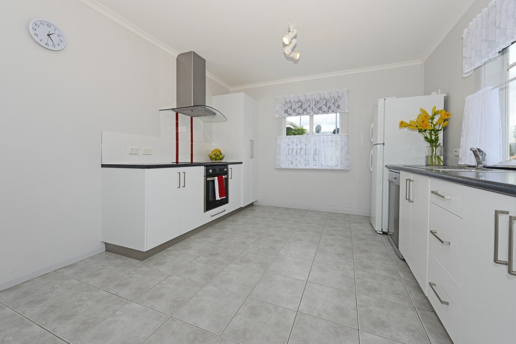 5 Edinburgh Crescent GOODWOOD 5