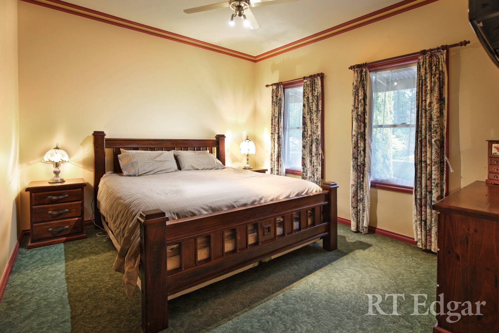 Real Estate and Property in 5 Ellesmere Place, Malmsbury, VIC