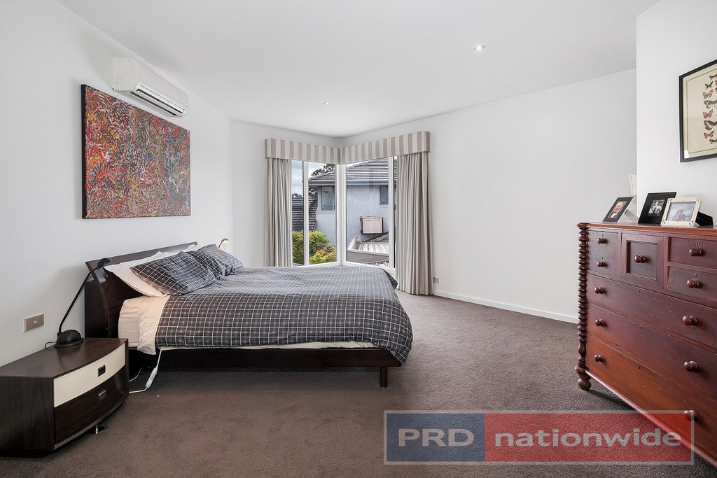 5 Elliott Street LAKE WENDOUREE 12