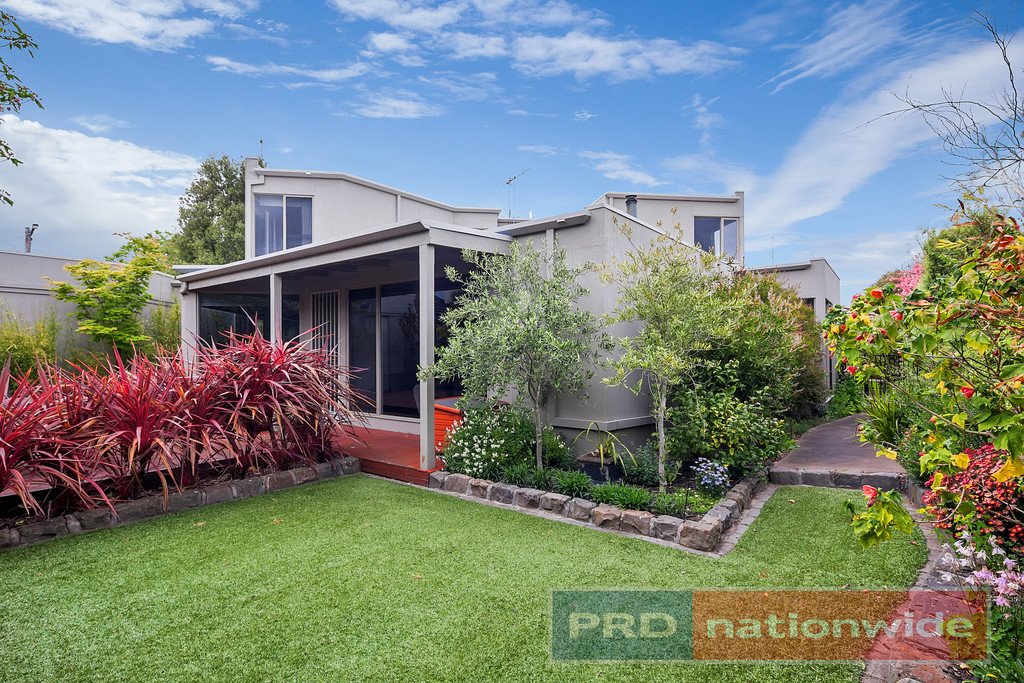 5 Elliott Street LAKE WENDOUREE 18
