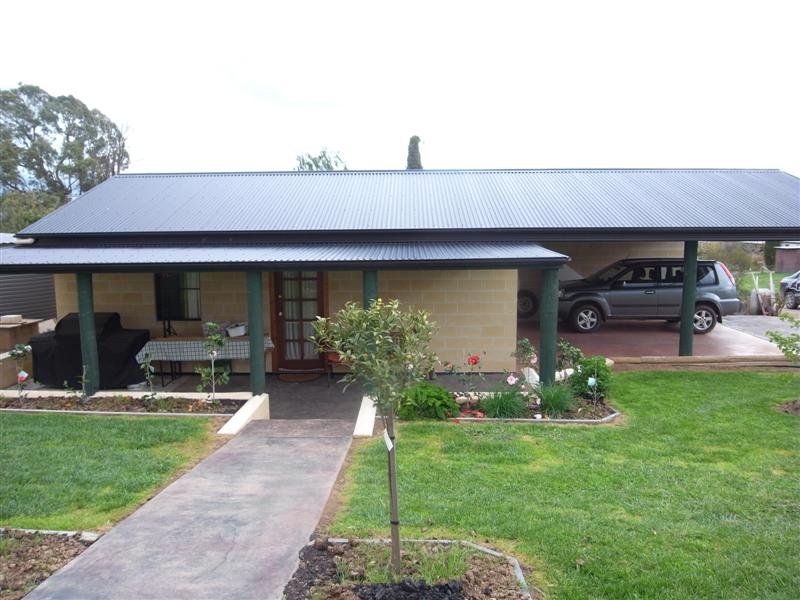 5 Emerson St  TUMBARUMBA 4