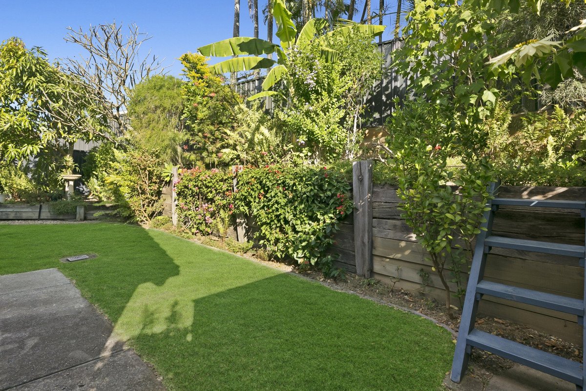 5 Encamp Street Reedy Creek 13