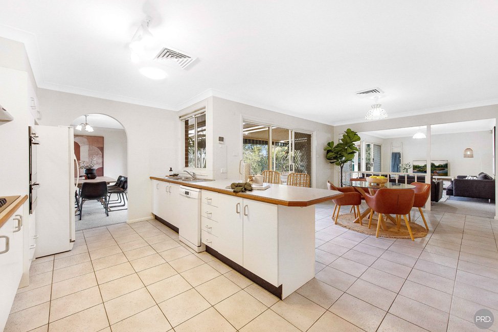 5 Ensign Close CORLETTE 9