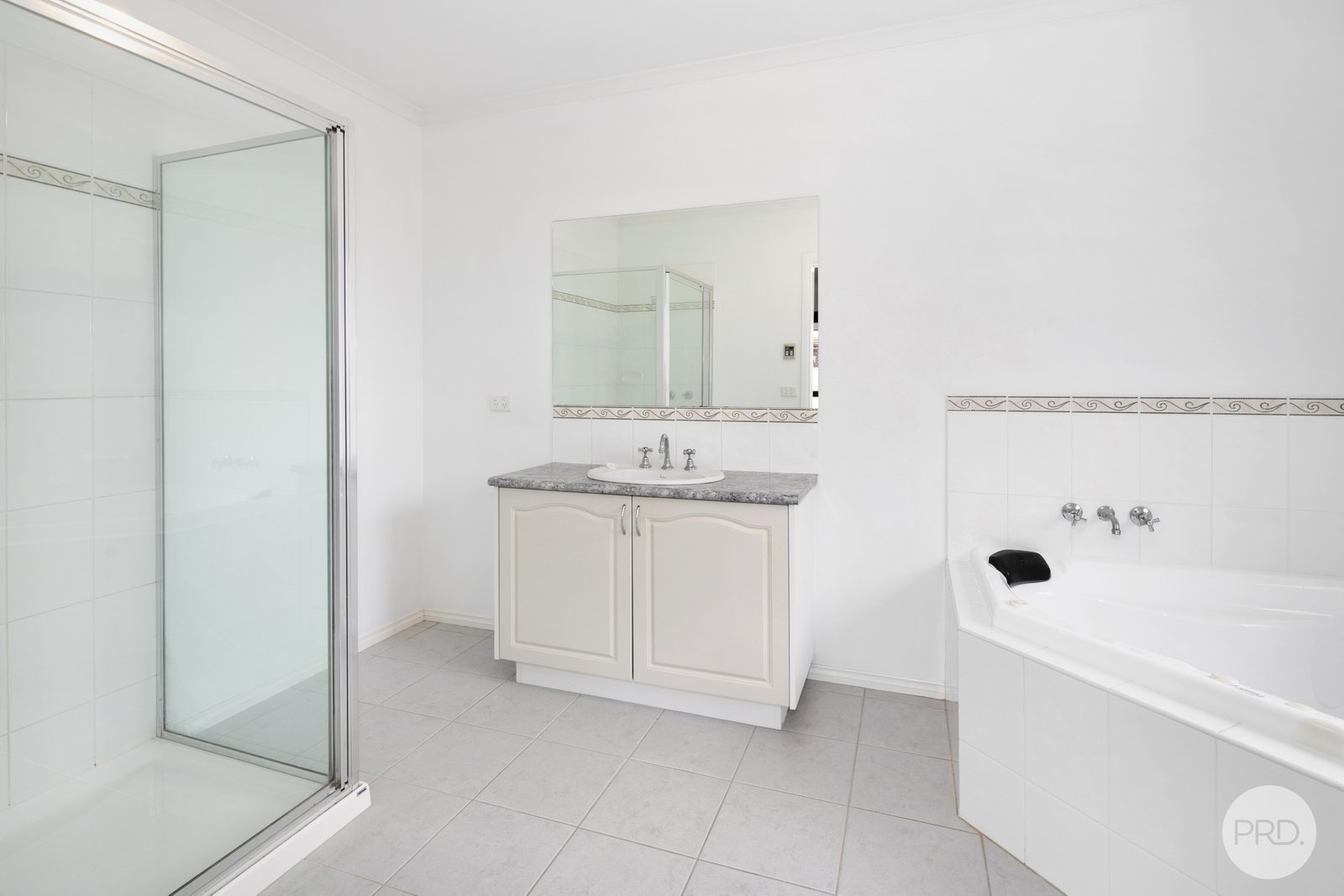 5 Fadden Court DELACOMBE 7