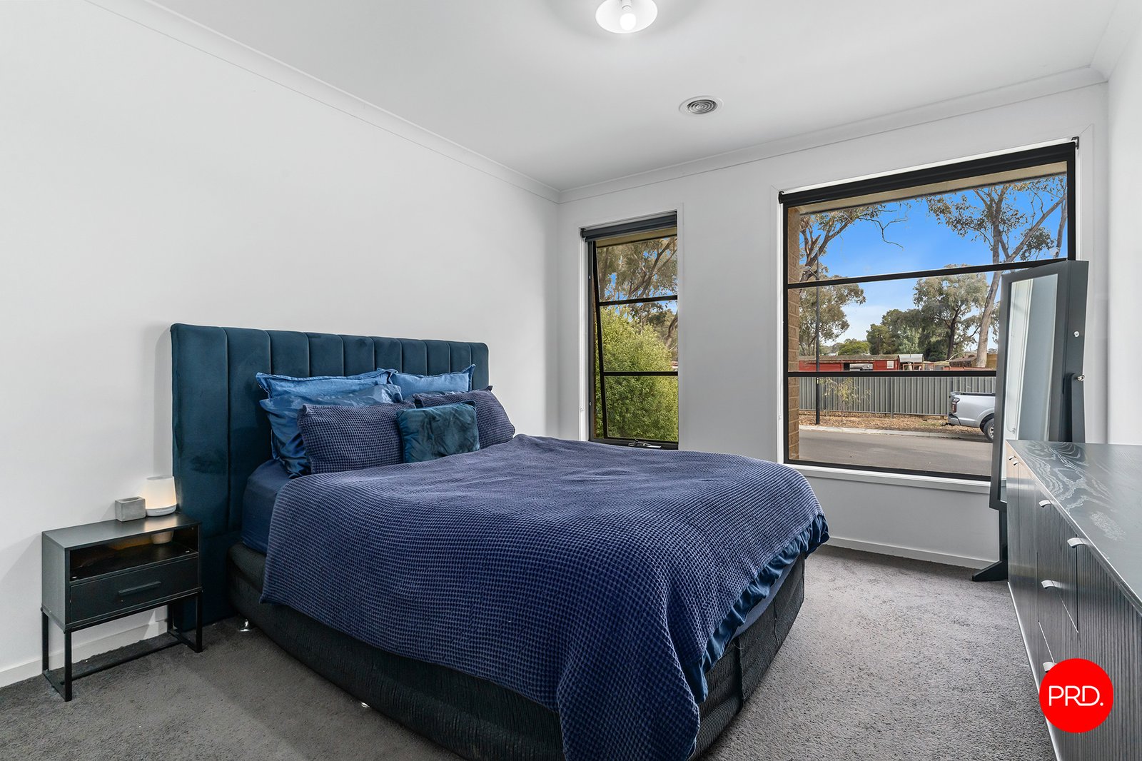 5 Fairfield Boulevard JACKASS FLAT 10