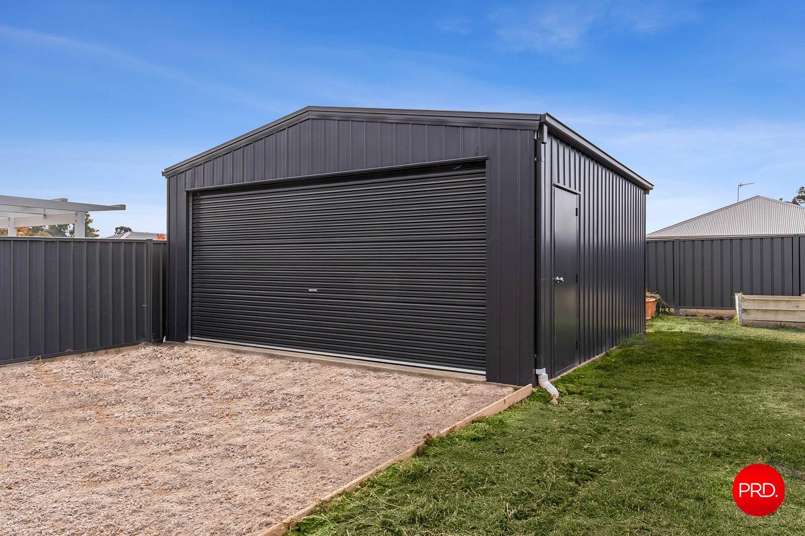 5 Fairfield Boulevard JACKASS FLAT 13