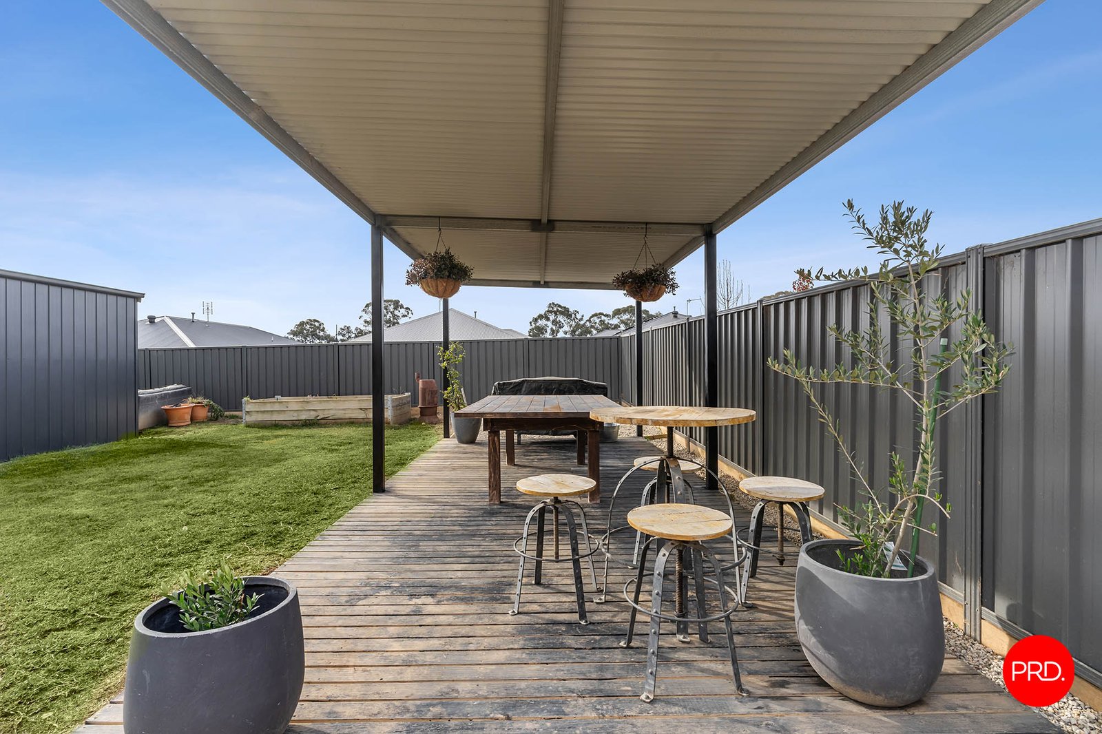 5 Fairfield Boulevard JACKASS FLAT 15