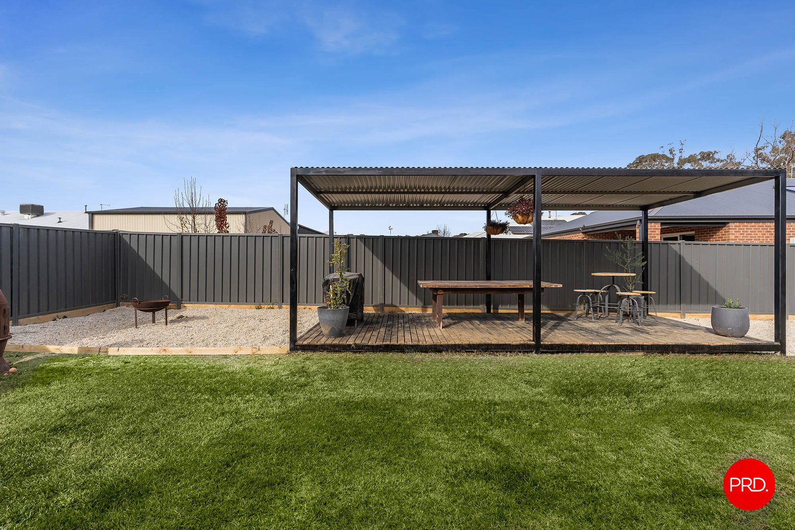 5 Fairfield Boulevard JACKASS FLAT 18