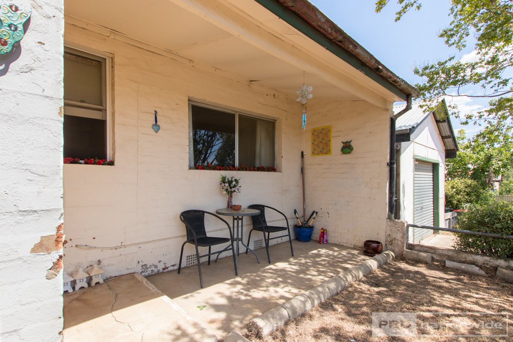 5 Fairway Drive TUMUT 8