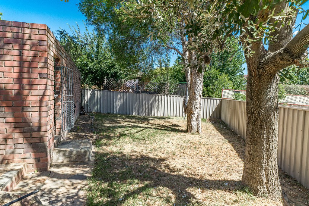 5 Falcon Place KOORINGAL 12