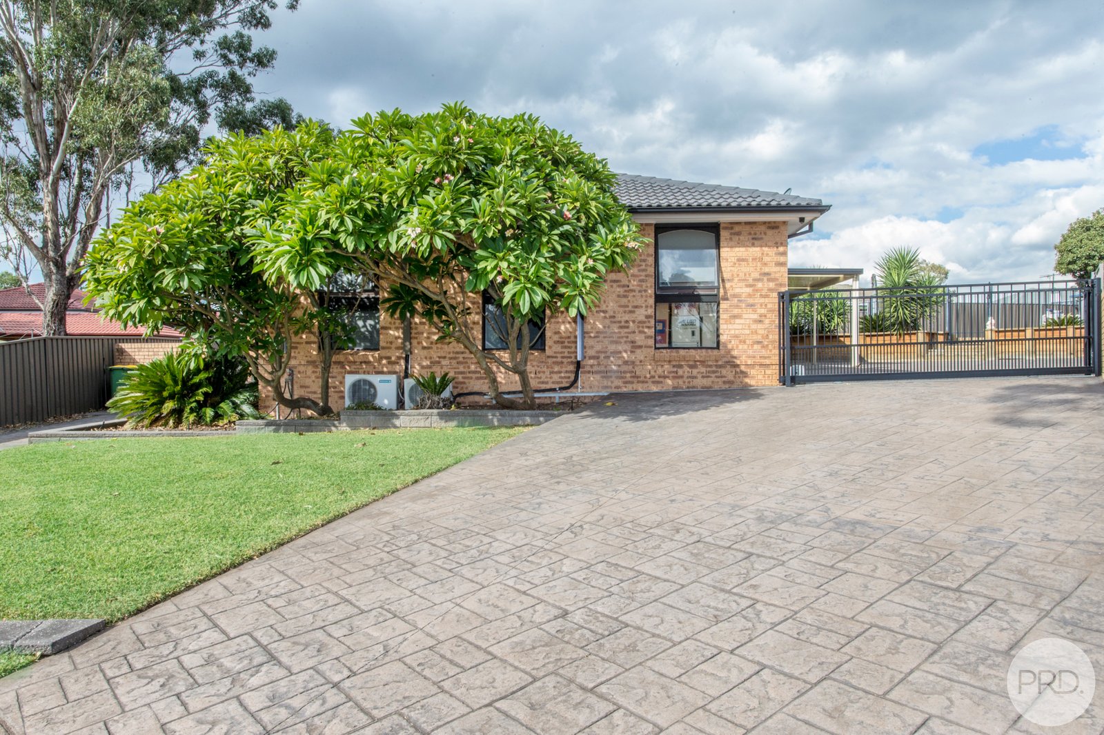 5 Fallowfield Crescent WERRINGTON DOWNS 2