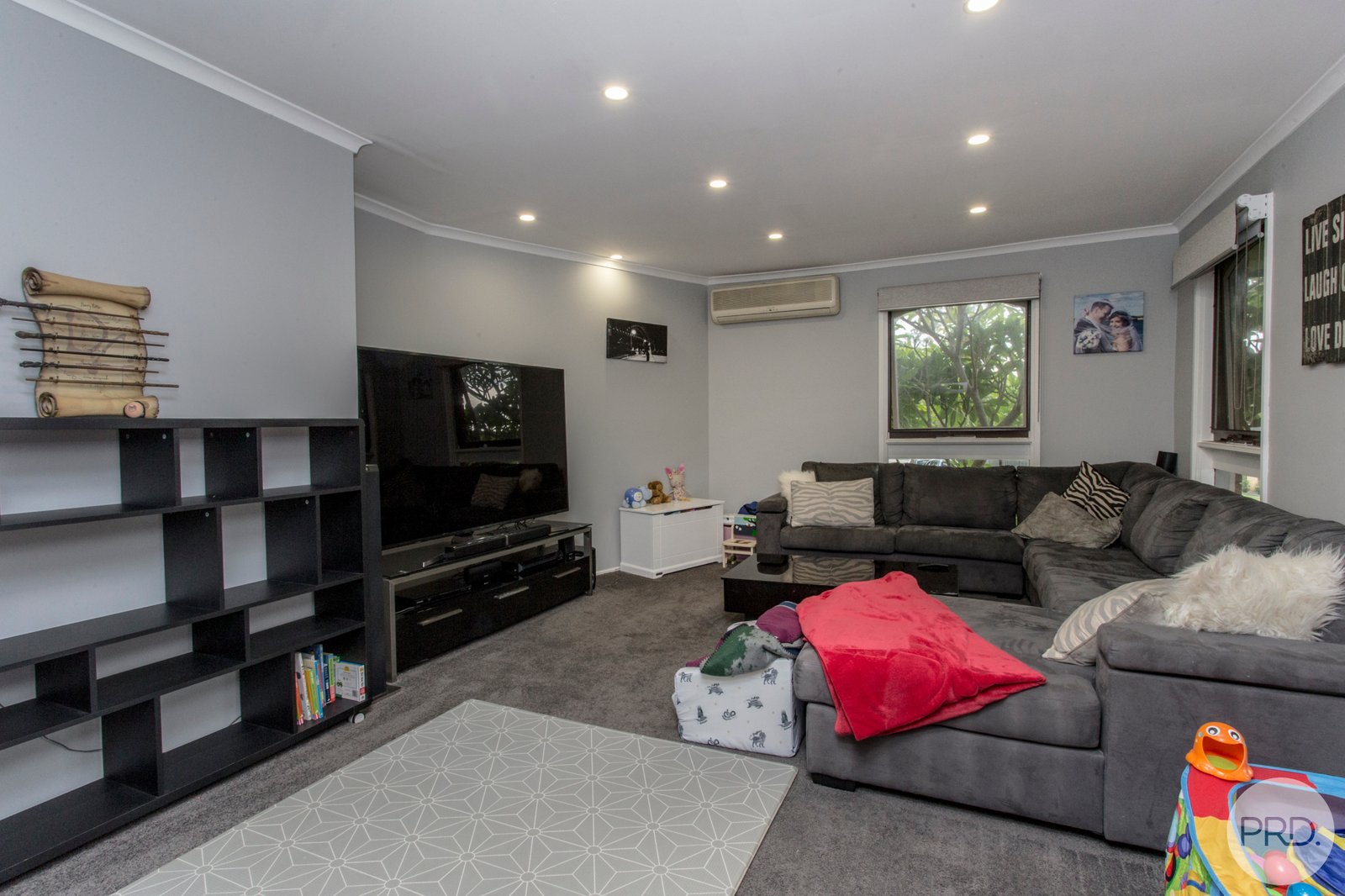 5 Fallowfield Crescent WERRINGTON DOWNS 6