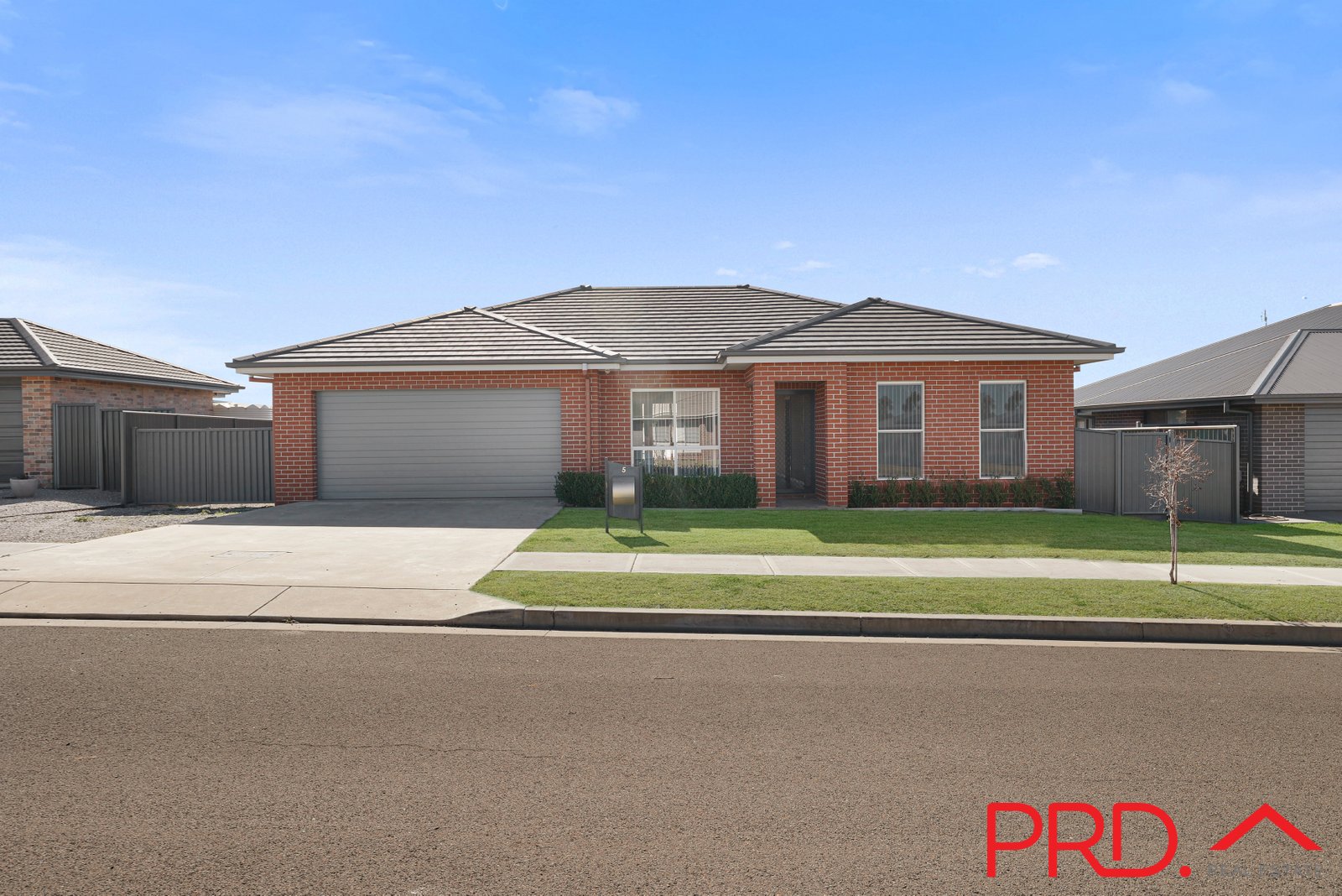5 Faringdon Street TAMWORTH 1