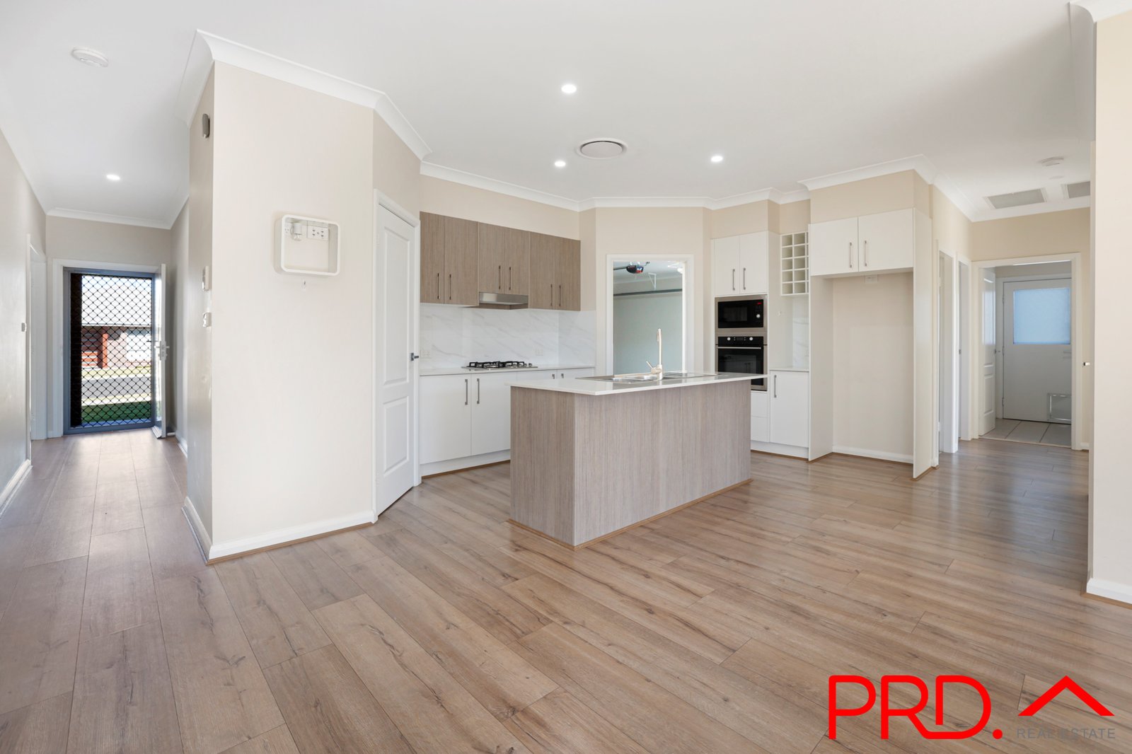 5 Faringdon Street TAMWORTH 4