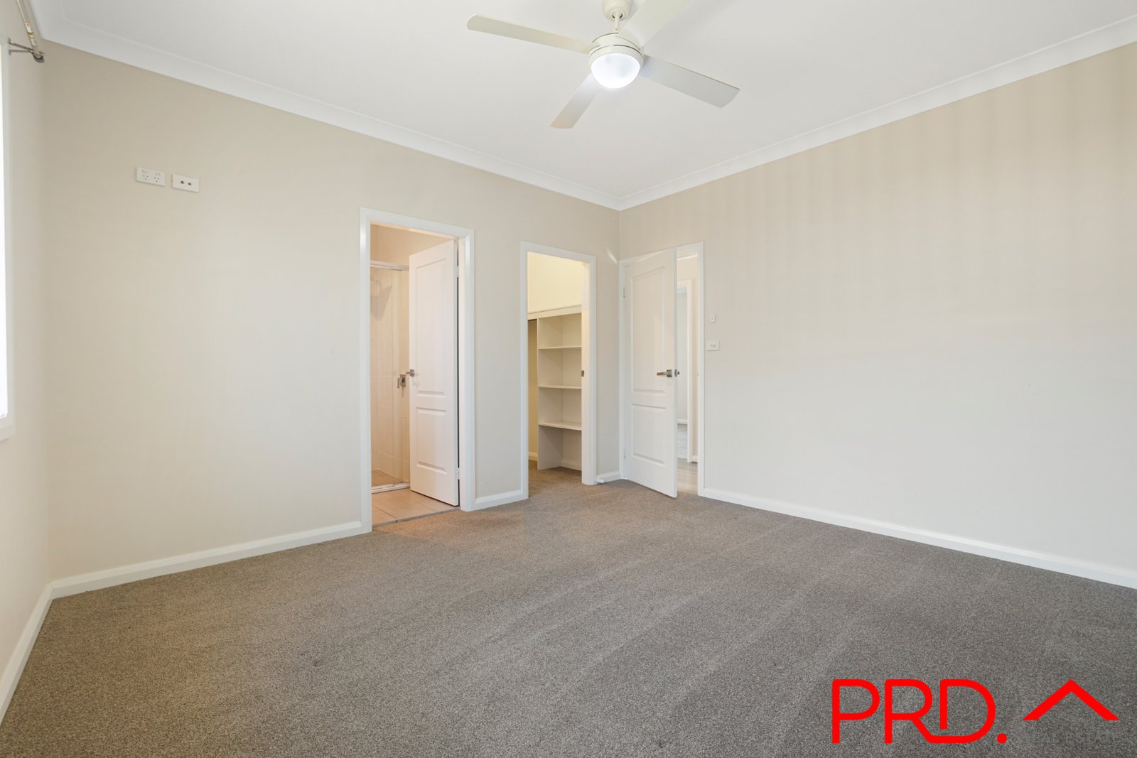 5 Faringdon Street TAMWORTH 9