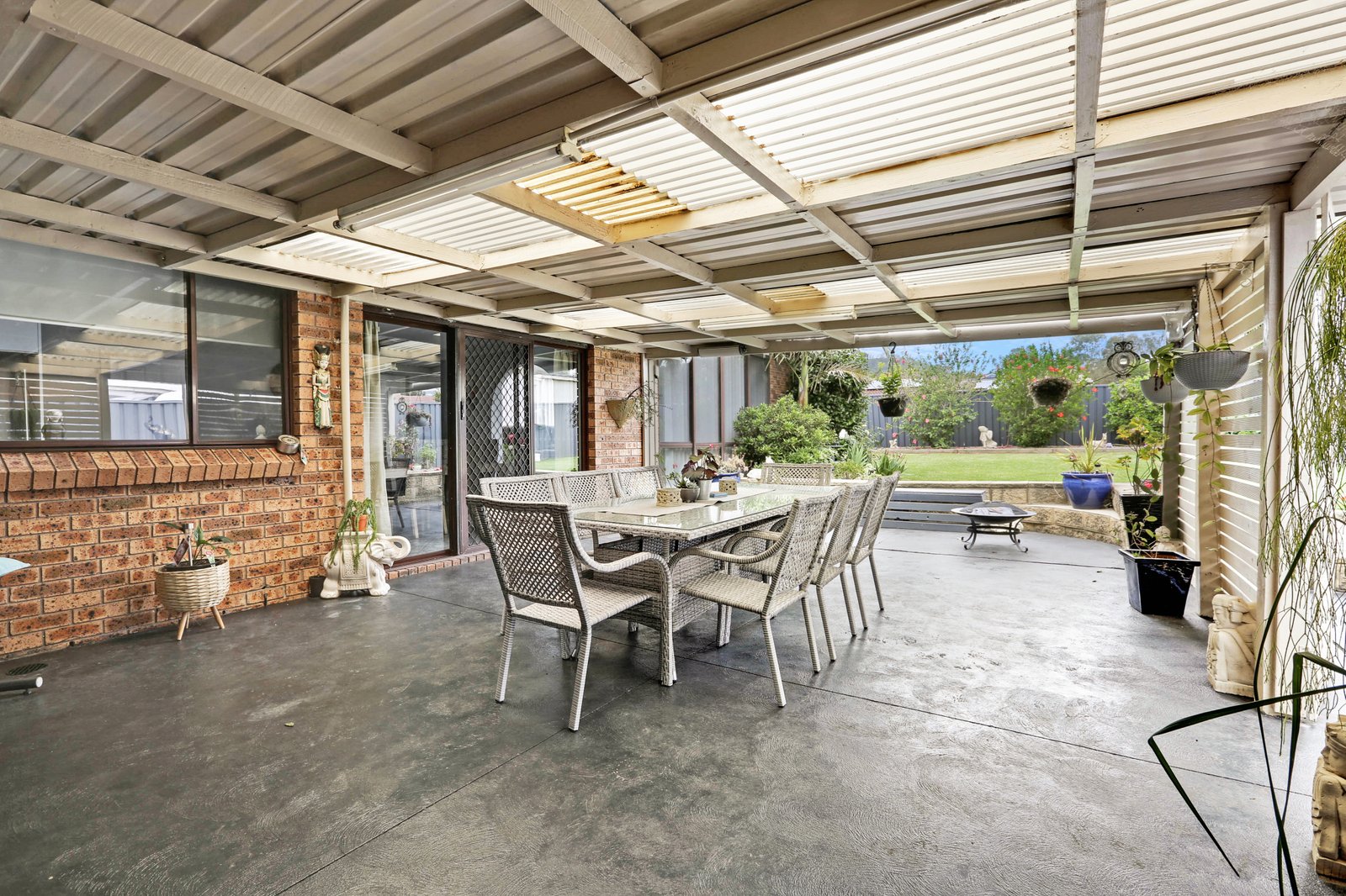 5 Featherwood Place ALBION PARK RAIL 3