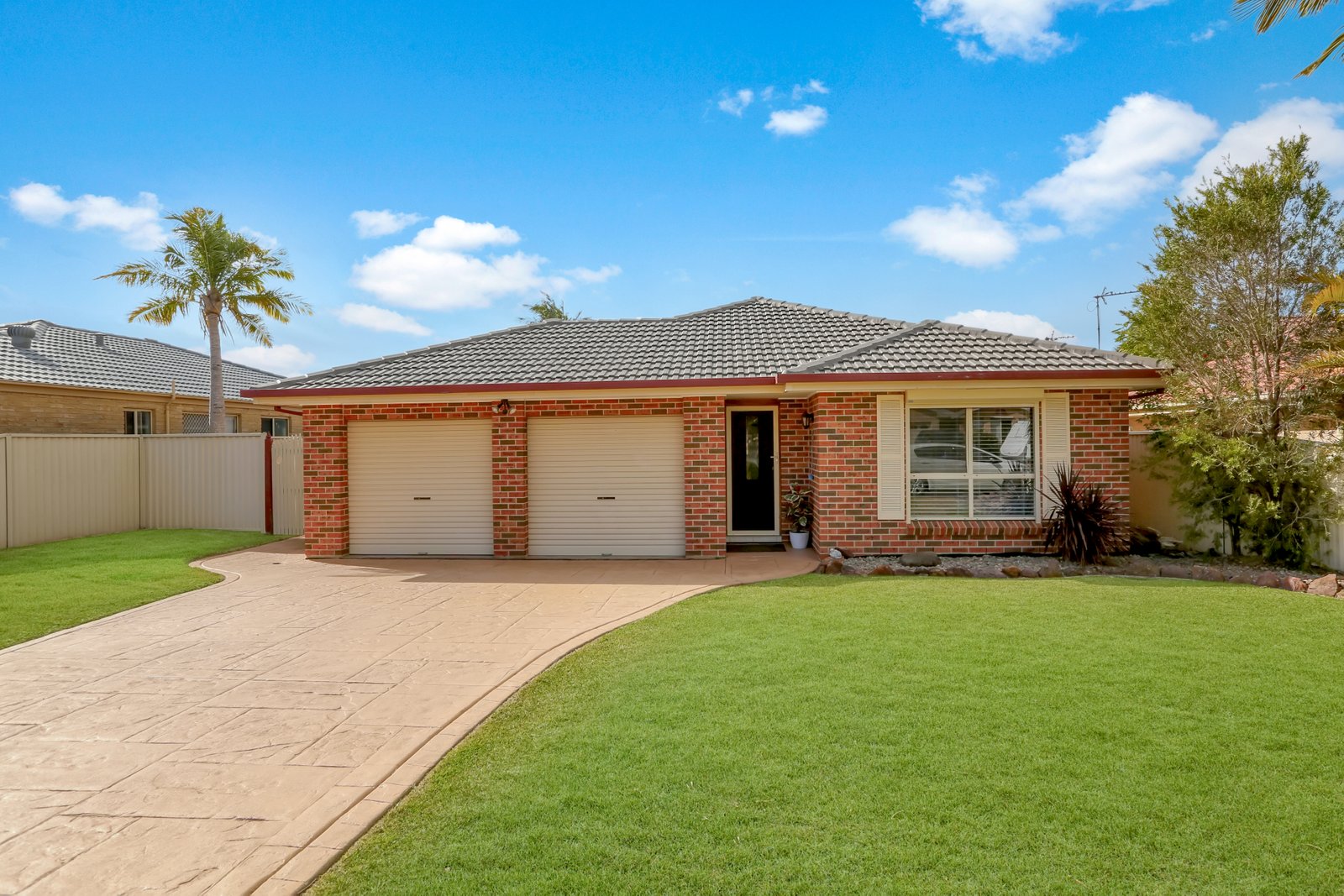 5 Felix Avenue HORSLEY 2