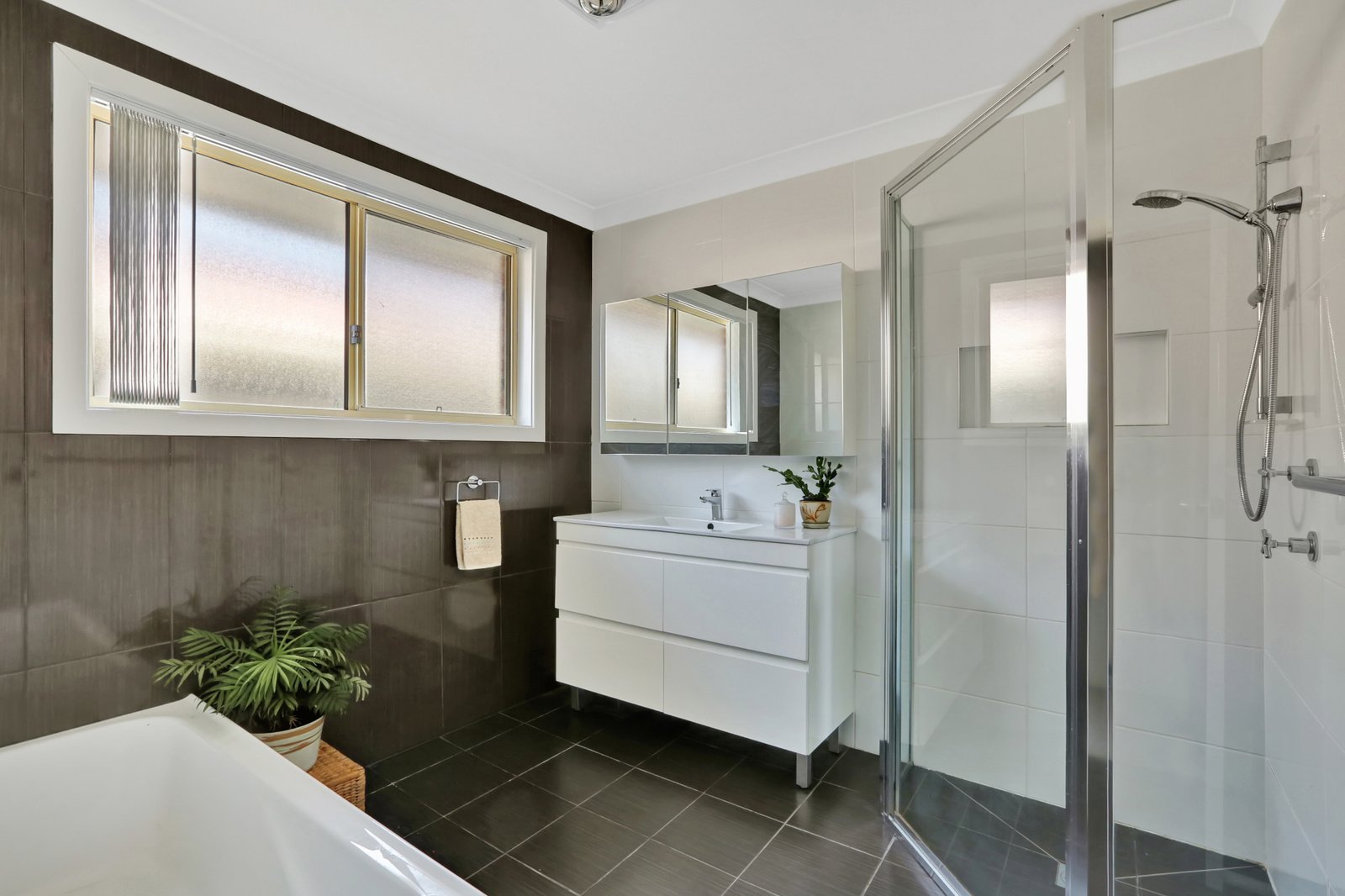 5 Felix Avenue HORSLEY 5