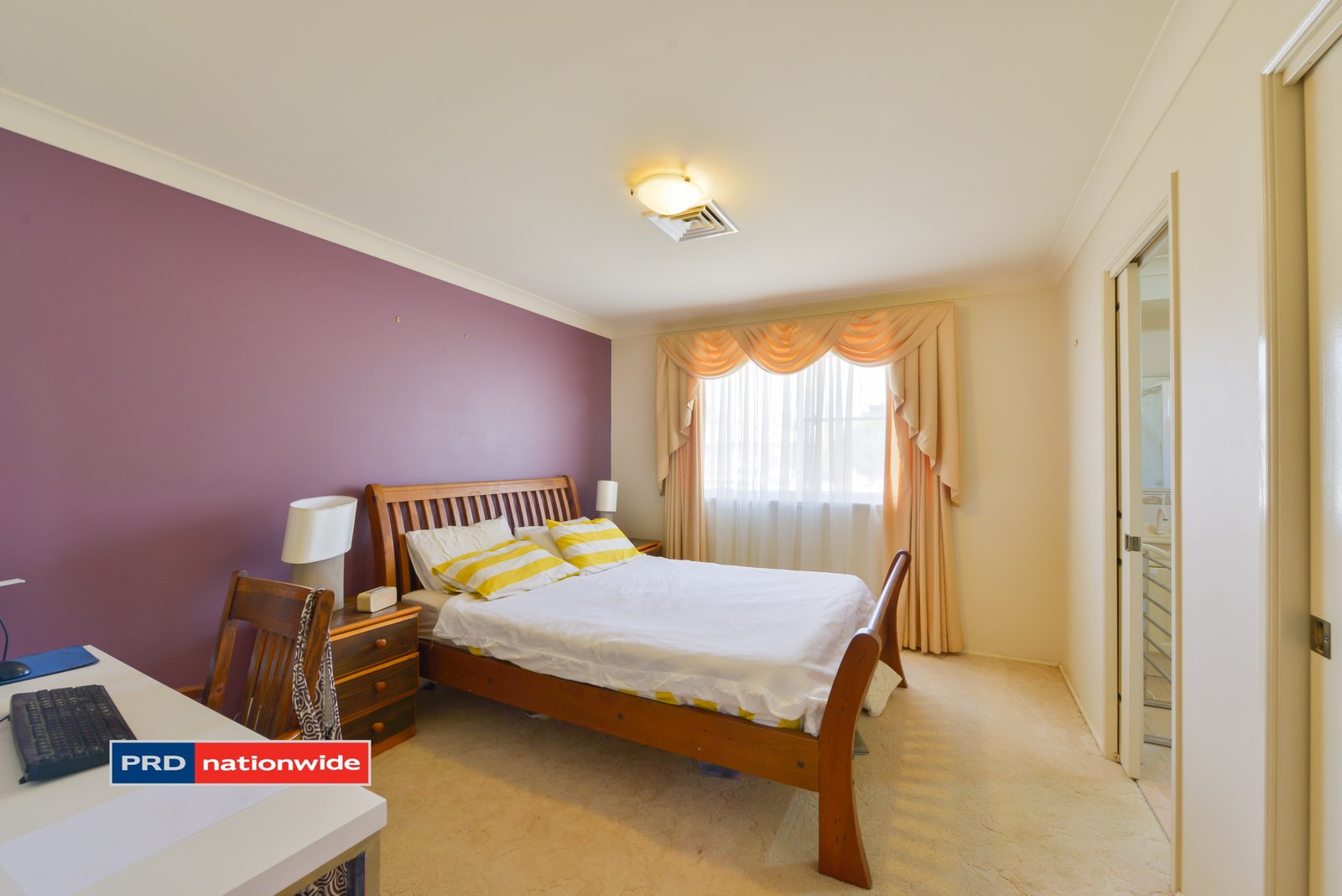 5 Finch Place TAMWORTH 5