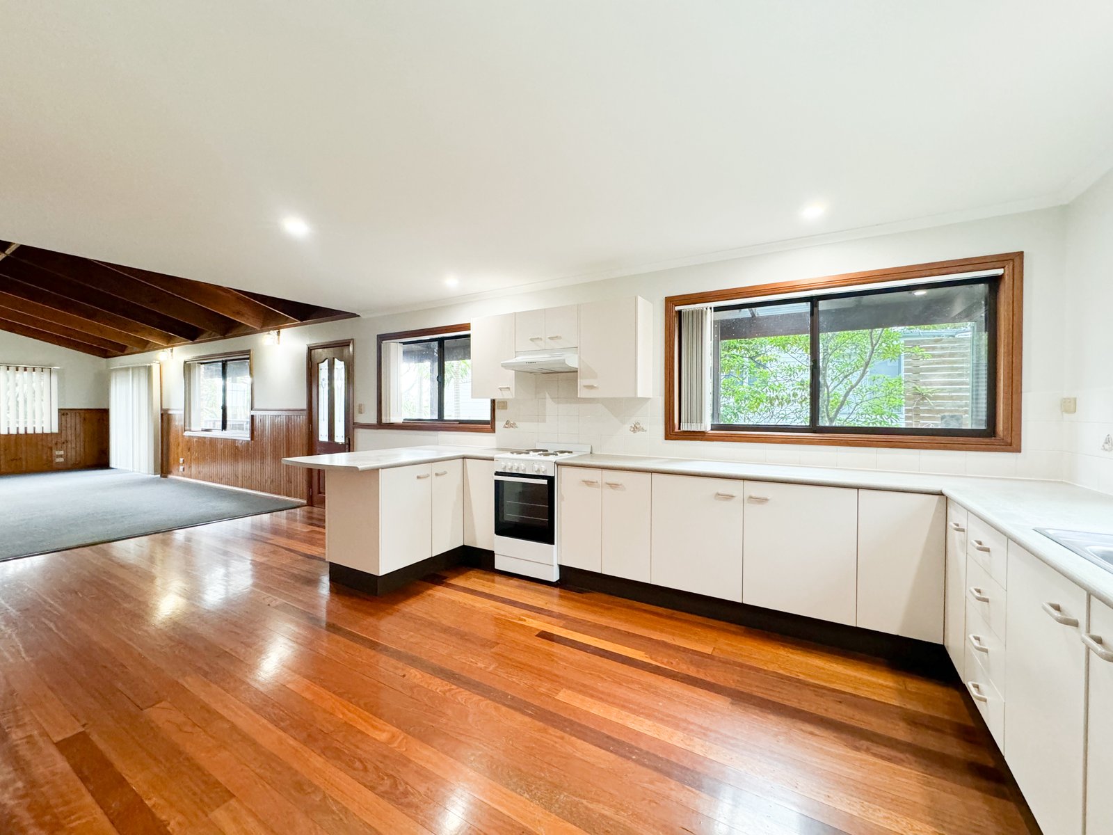 5 Flannel Flower Fairway SHOAL BAY 7