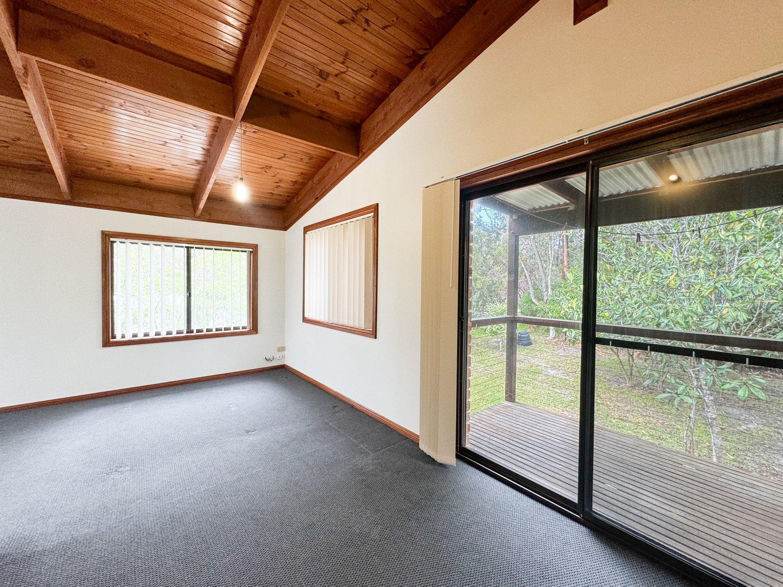 5 Flannel Flower Fairway SHOAL BAY 10