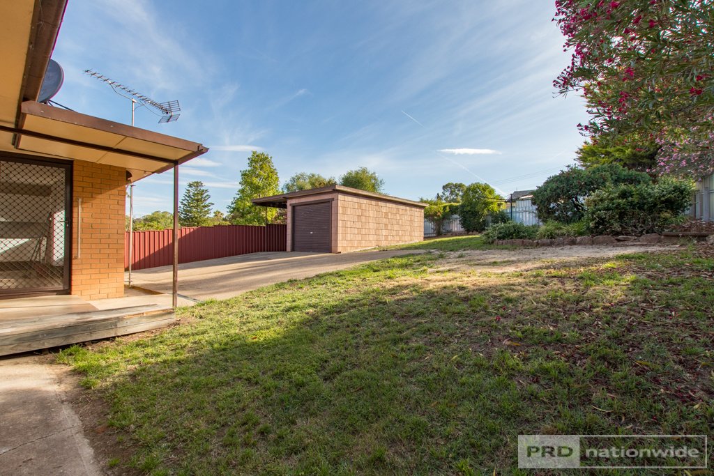 5 Gadara Place TUMUT 11