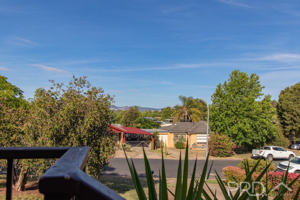 5 Gadara Place TUMUT 14
