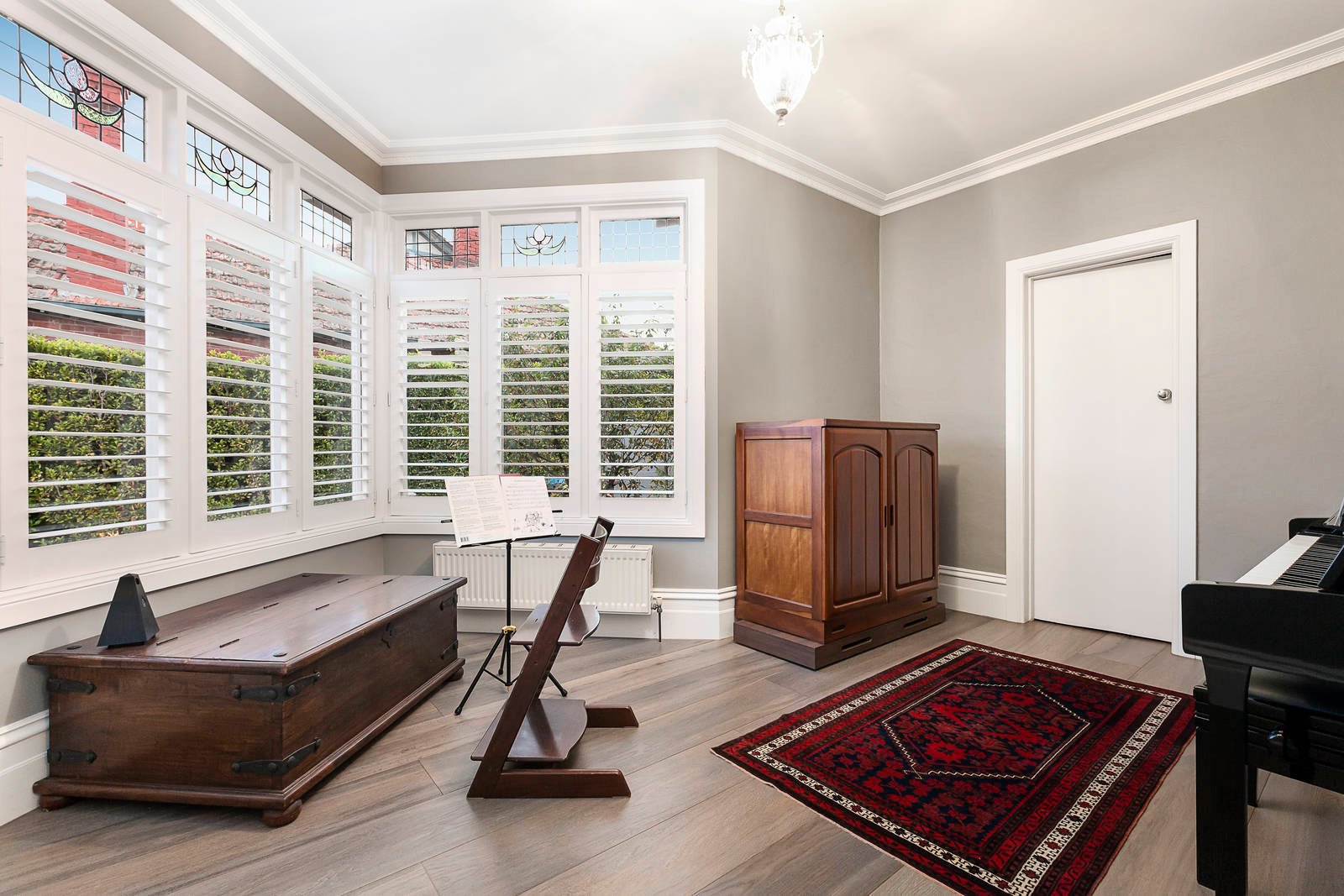 Real Estate and Property in 5 Gaynor Court, Malvern, VIC