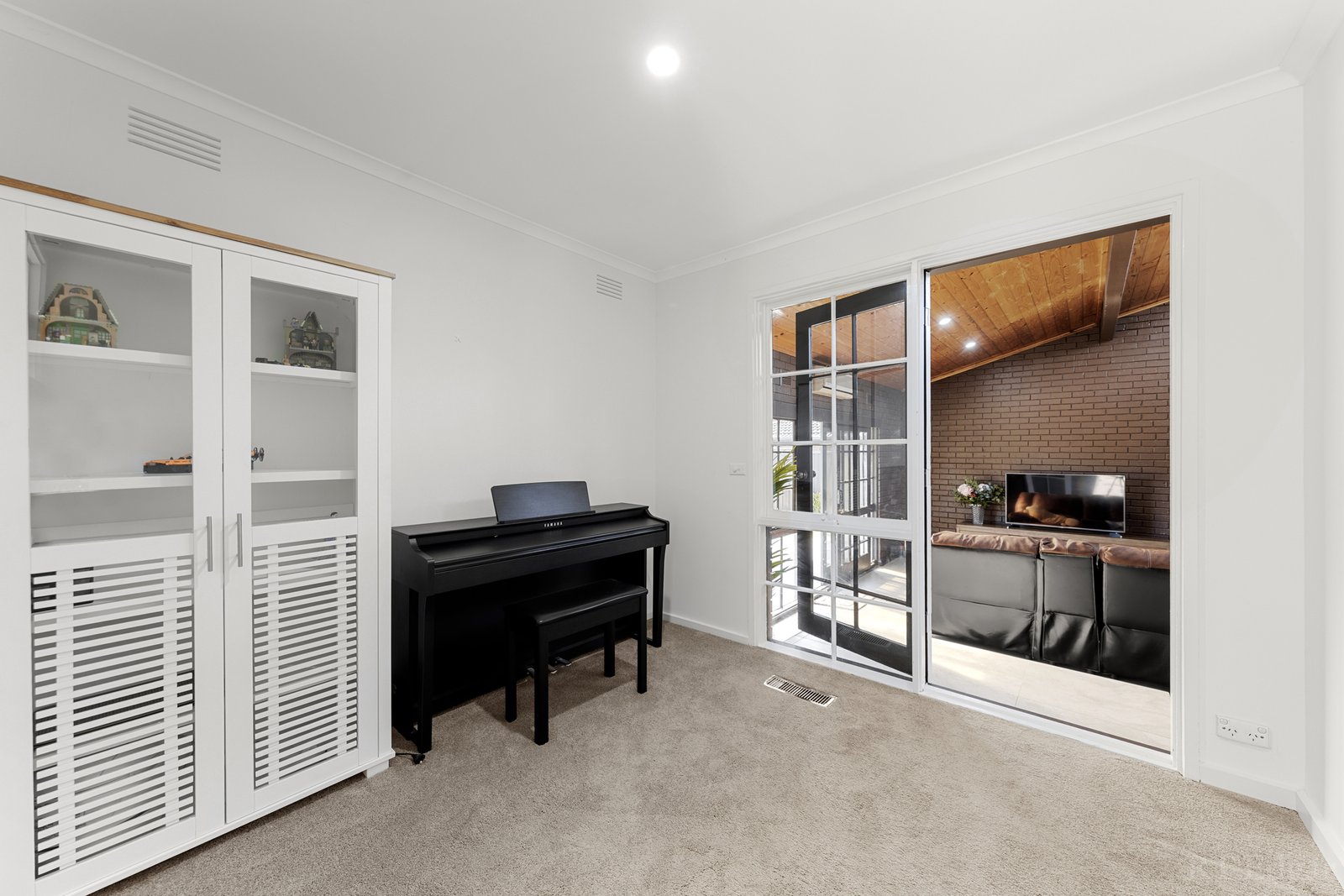 Real Estate and Property in 5 George Road, Vermont South, VIC