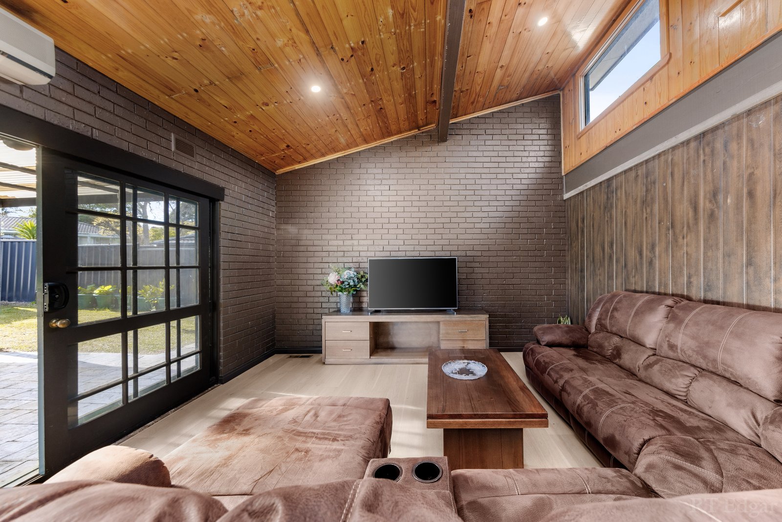 Real Estate and Property in 5 George Road, Vermont South, VIC