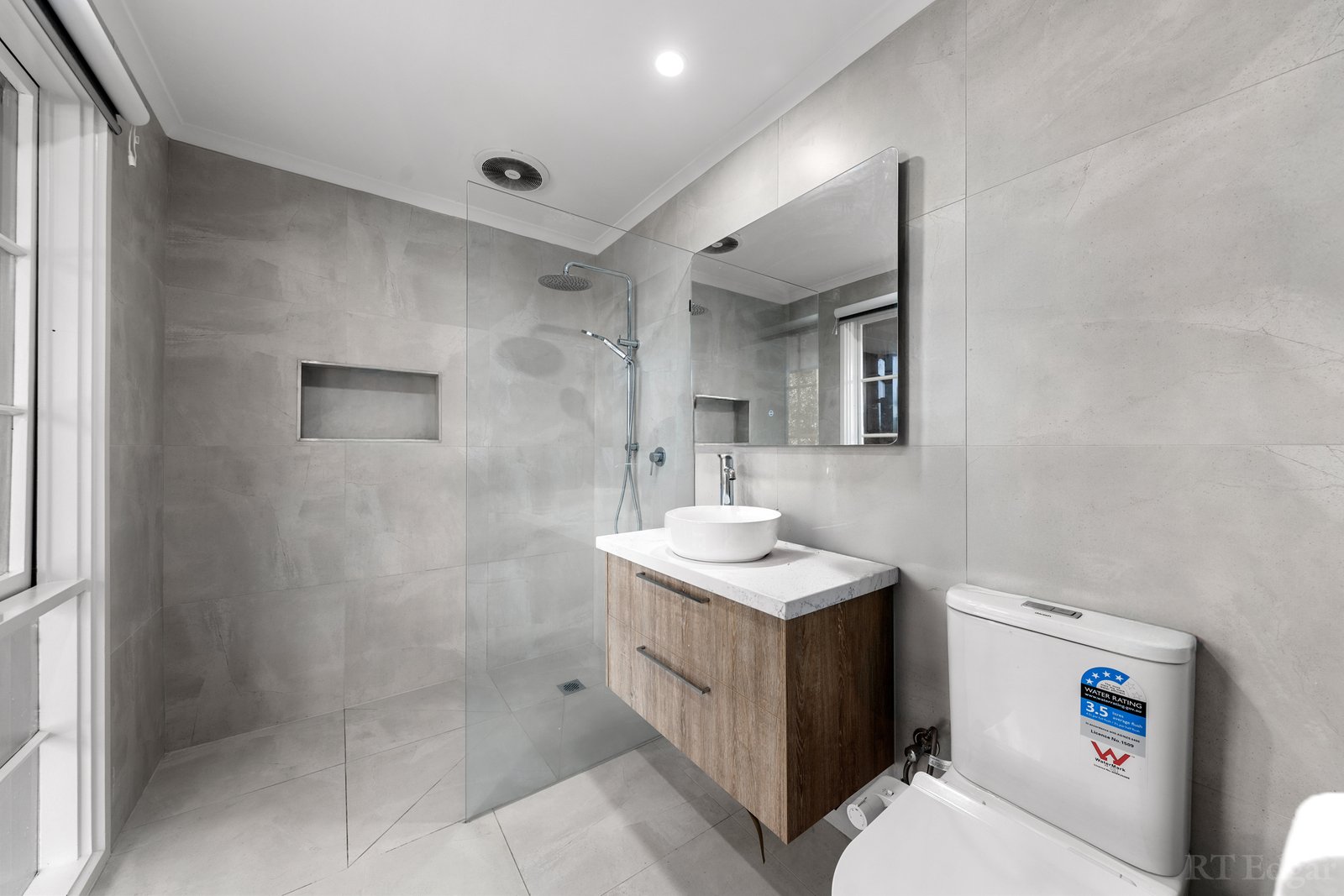 Real Estate and Property in 5 George Road, Vermont South, VIC