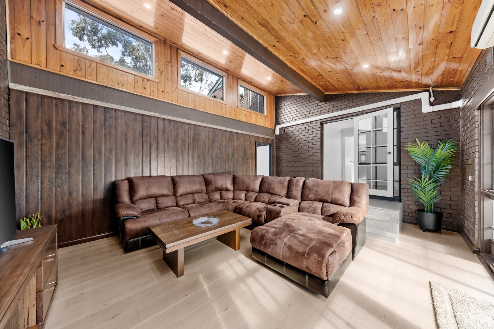 Real Estate and Property in 5 George Road, Vermont South, VIC