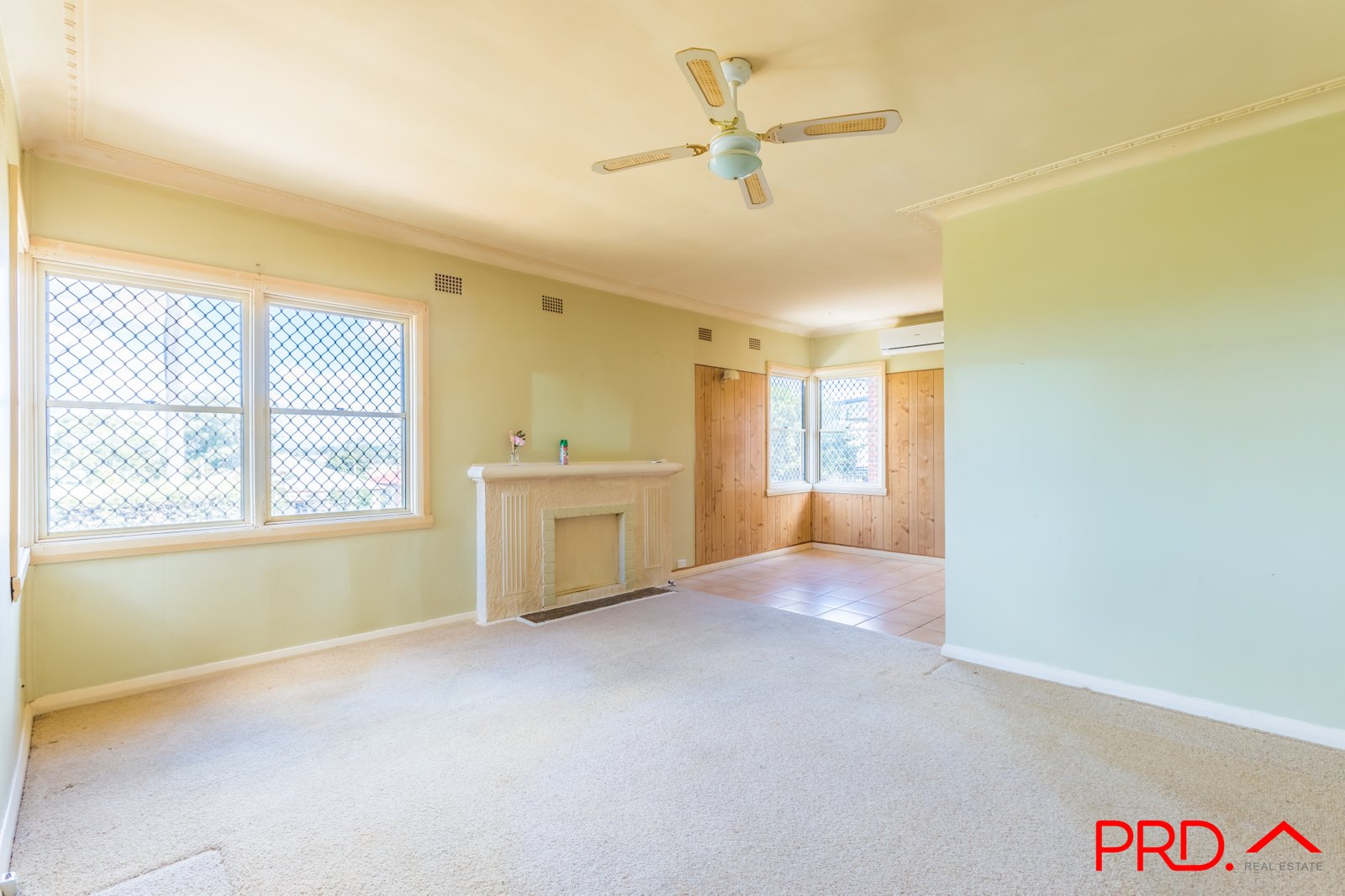 5 George Street TAMWORTH 11