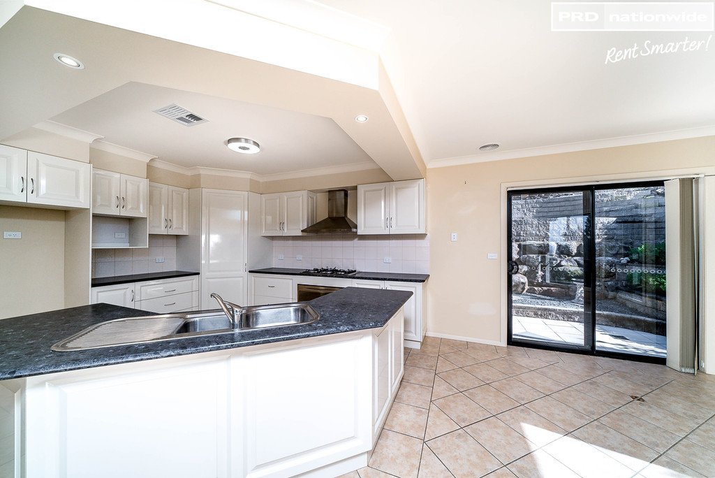 5 Gibbes Close KOORINGAL 4