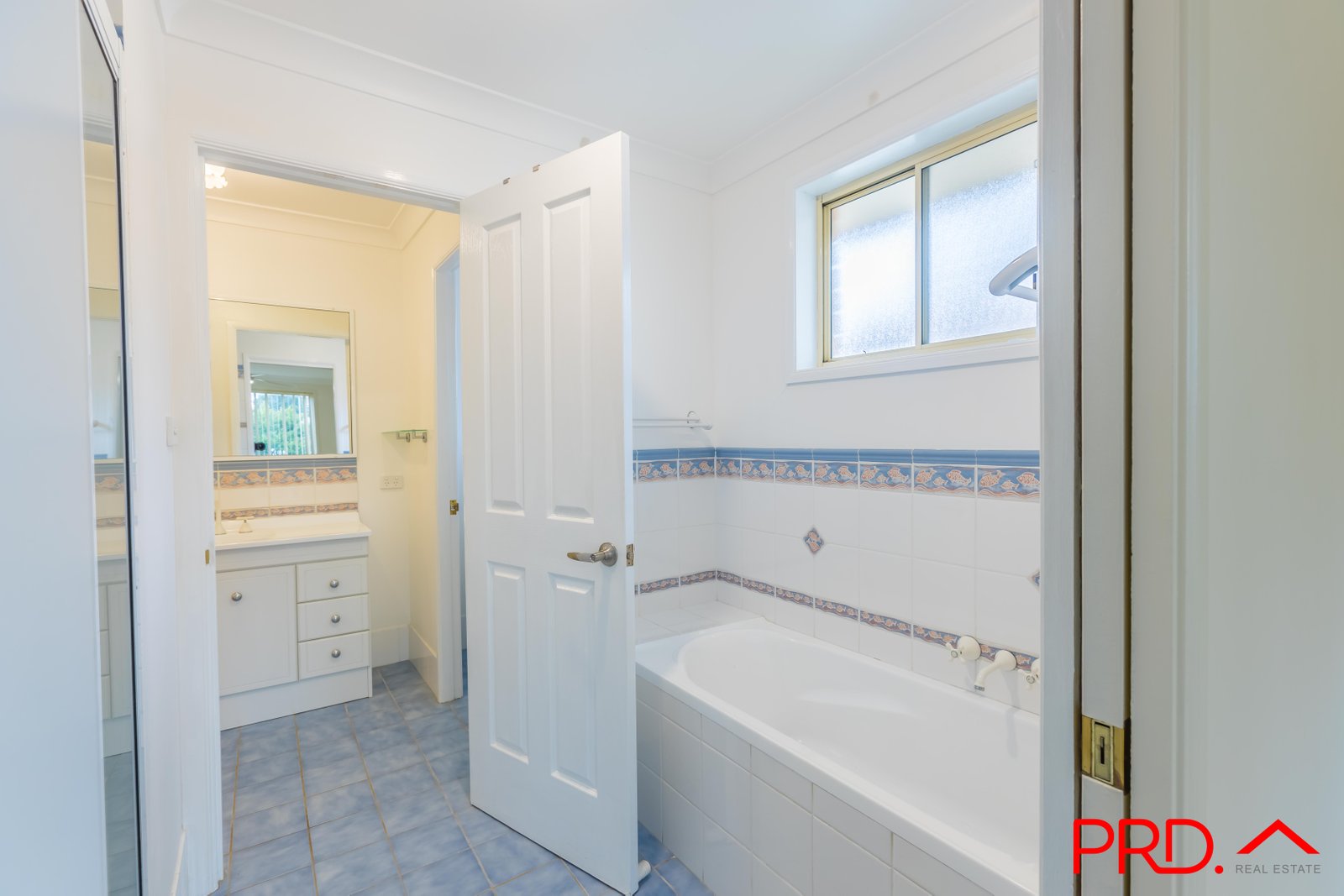 5 Giles Place TAMWORTH 14