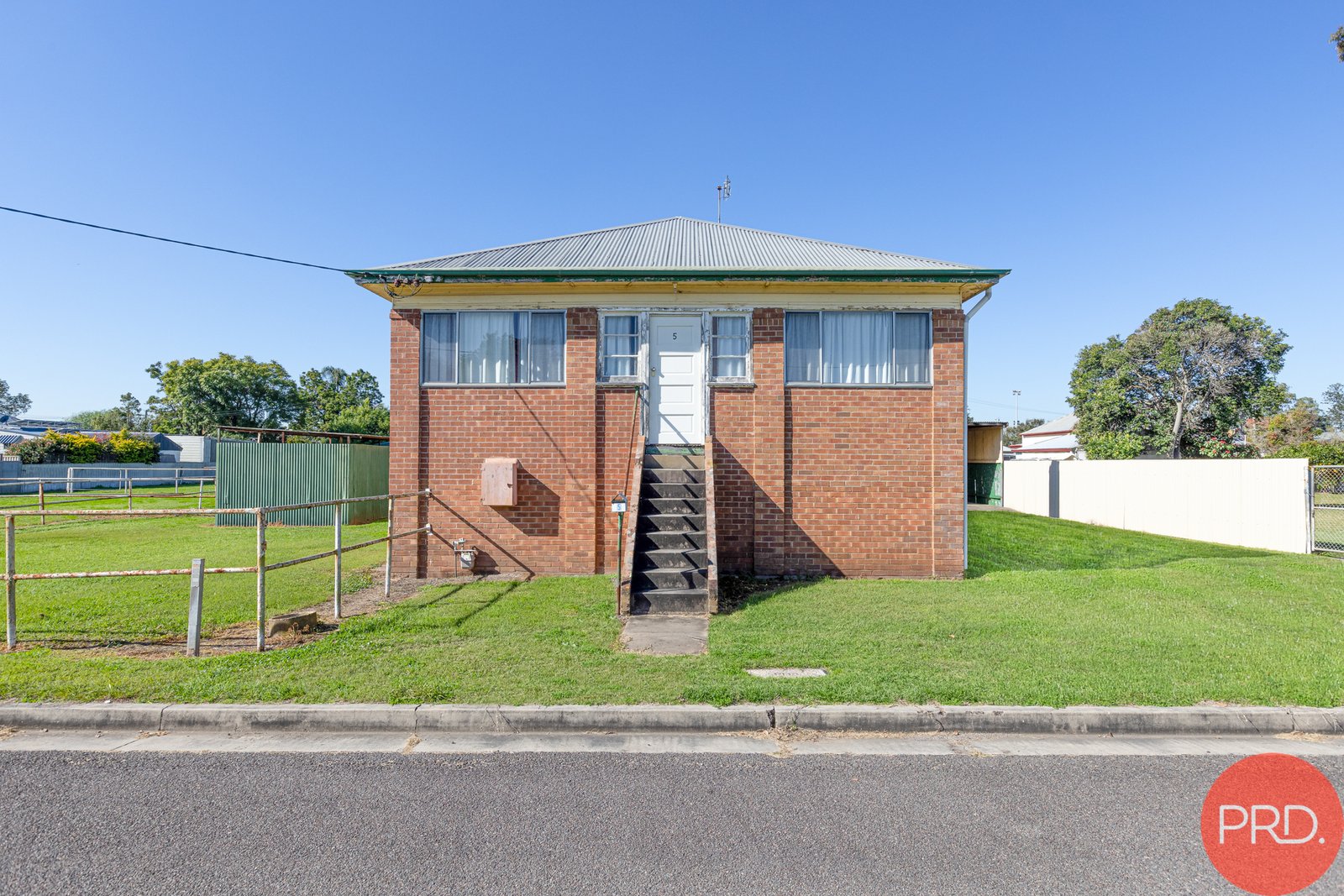 5 Gipps Street MAITLAND 2