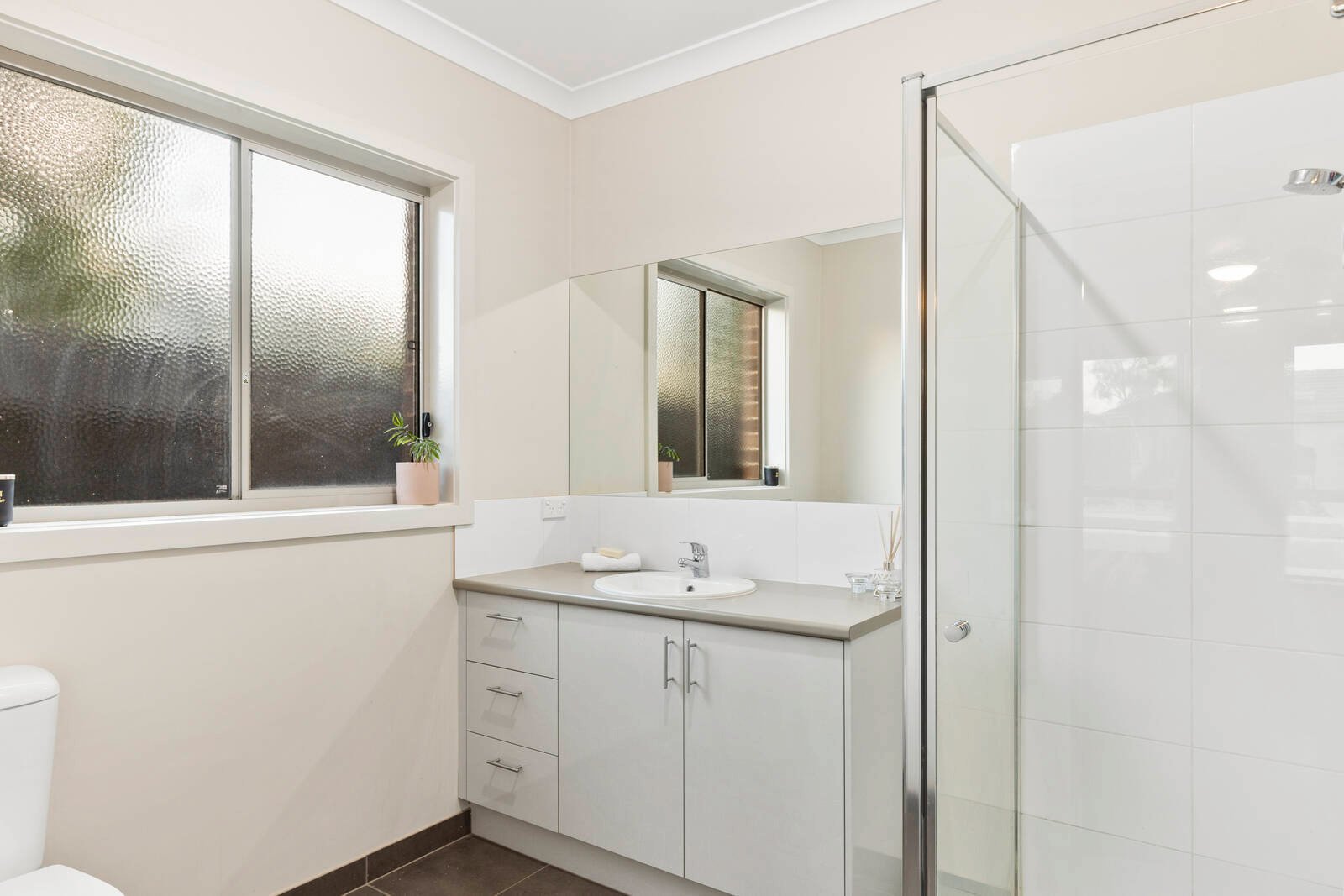 Real Estate and Property in 5 Glendale Drive, Leopold, VIC