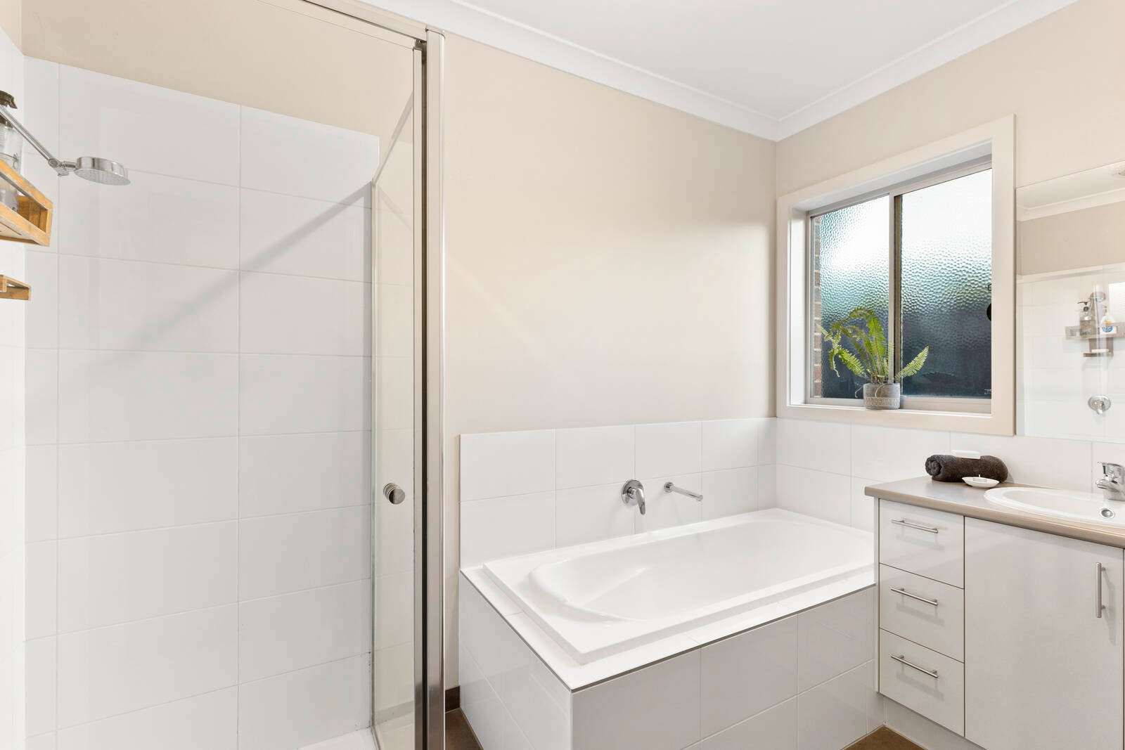 Real Estate and Property in 5 Glendale Drive, Leopold, VIC