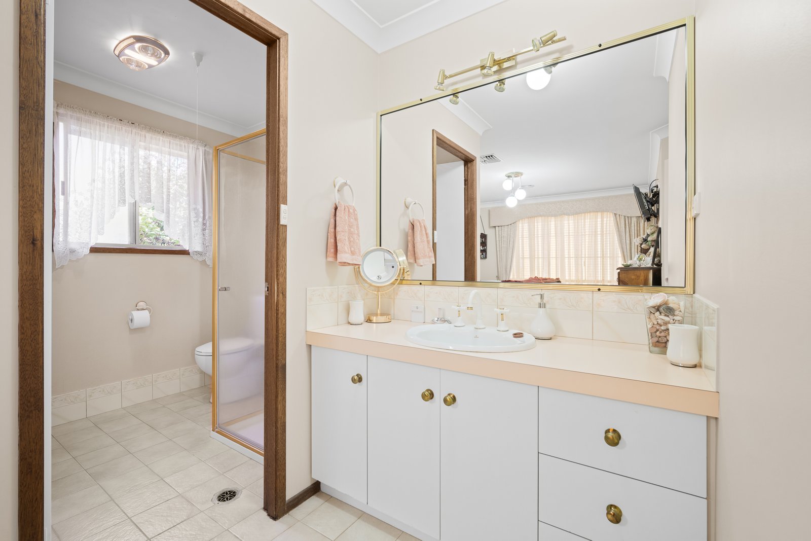 5 Glenvale Place BOURKELANDS 10
