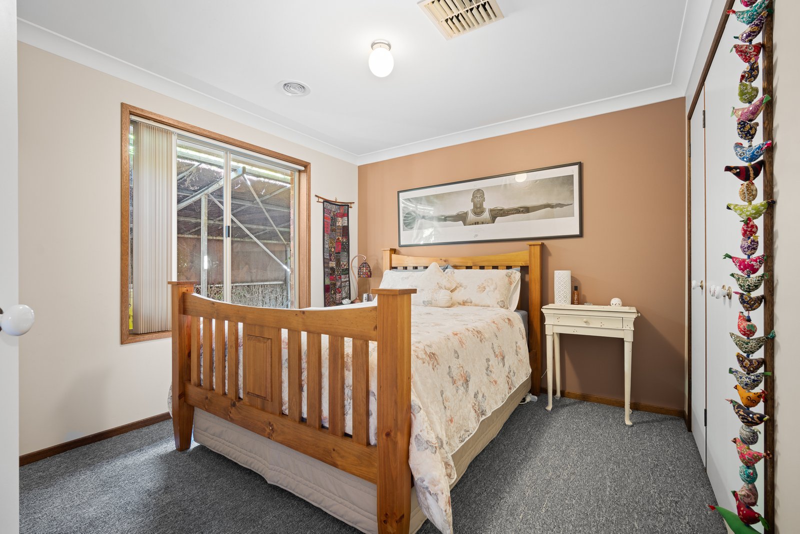 5 Glenvale Place BOURKELANDS 11