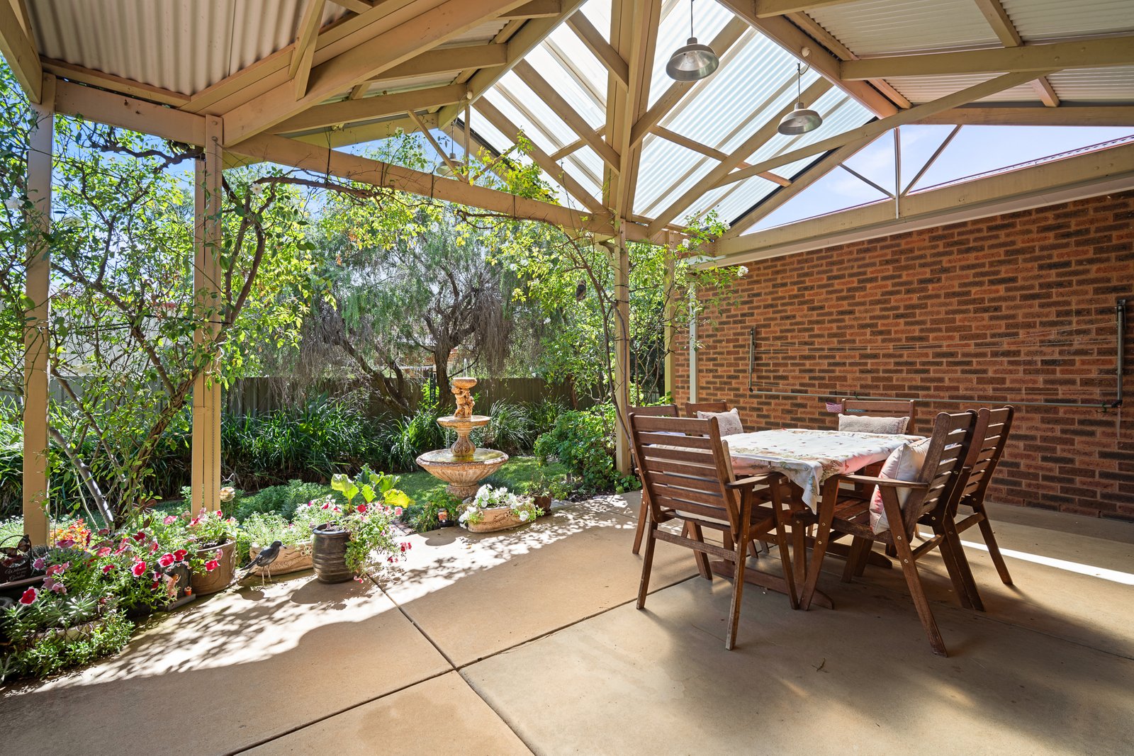 5 Glenvale Place BOURKELANDS 17