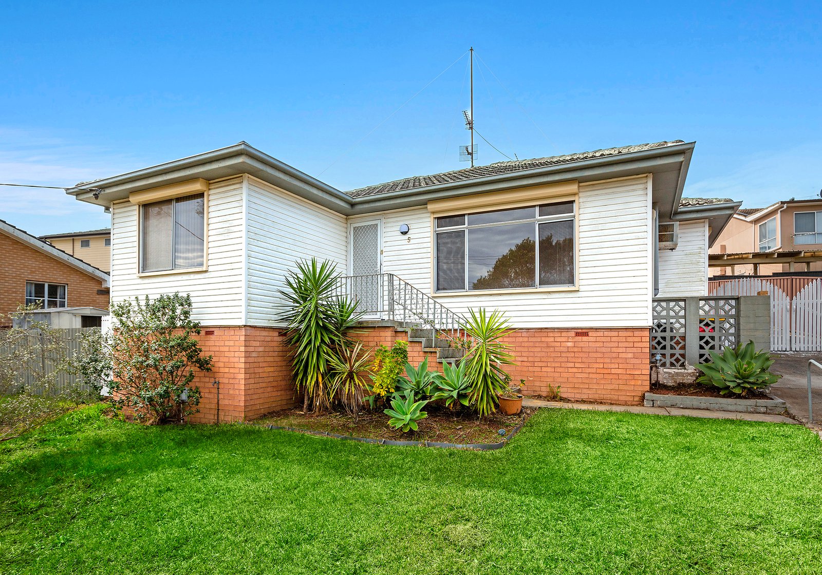 5 Glenview St DAPTO 1