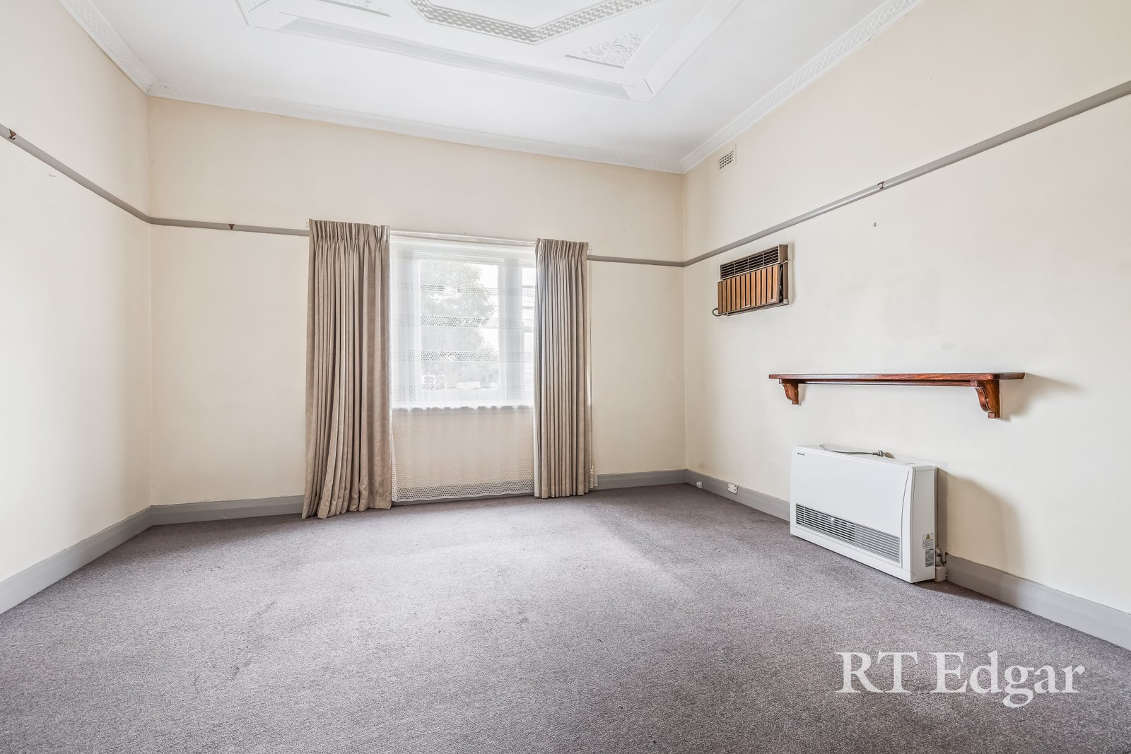 Real Estate and Property in 5 Gordon Grove, Preston, VIC