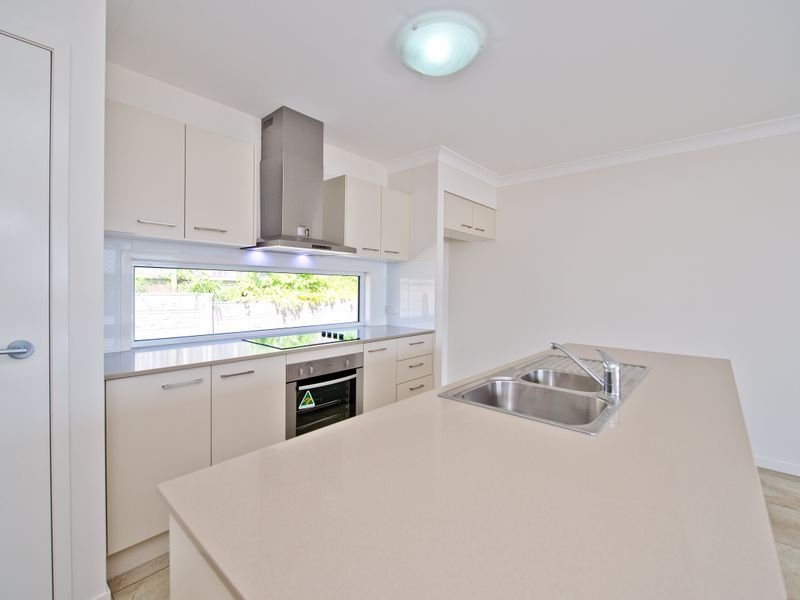 5 Greengard Place KIRKWOOD 2